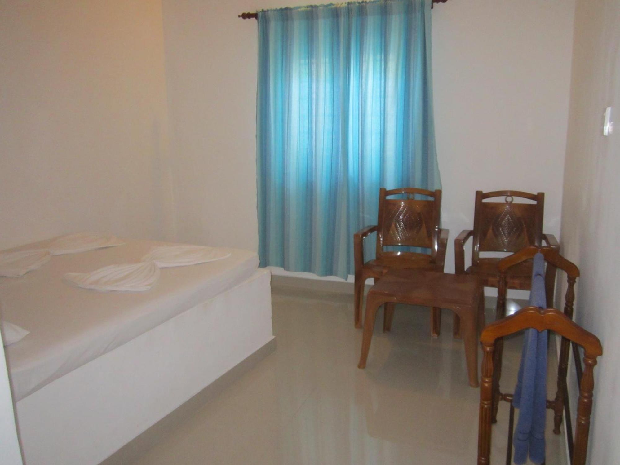 Anicia Beach House Негомбо Екстериор снимка