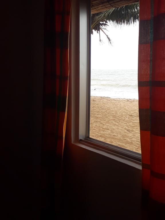 Anicia Beach House Негомбо Екстериор снимка