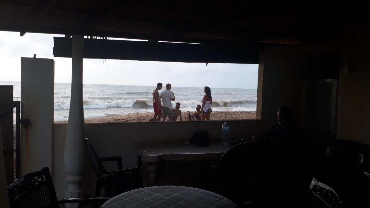 Anicia Beach House Негомбо Екстериор снимка
