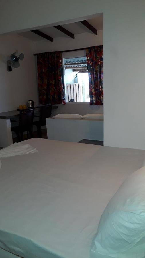 Anicia Beach House Негомбо Екстериор снимка